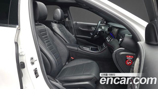 Mercedes-Benz E-Class E350 4MATIC AMG Line