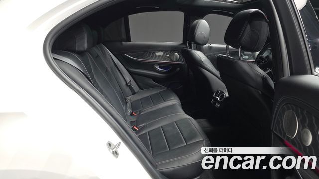 Mercedes-Benz E-Class E350 4MATIC AMG Line
