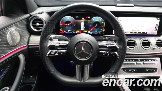 Mercedes-Benz E-Class E350 4MATIC AMG Line