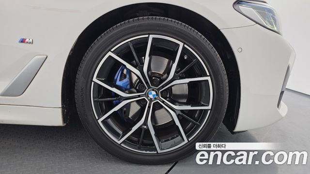 BMW 5-Series 530i xDrive M Sport Package