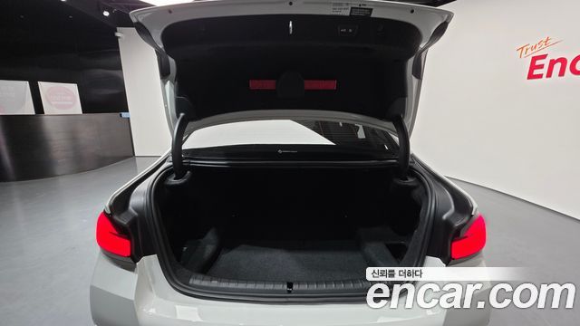 BMW 5-Series 530i xDrive M Sport Package