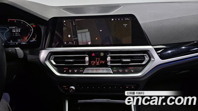 BMW 3-Series 320i