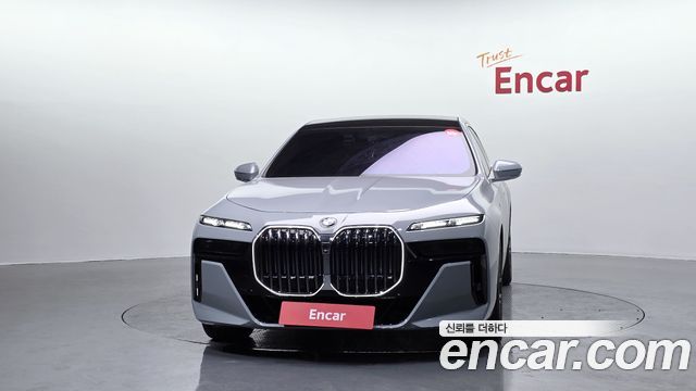 BMW 7-Series 740i xDrive M Sport