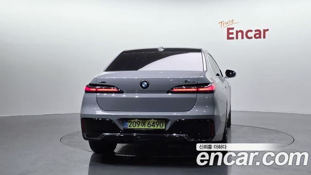 BMW 7-Series 740i xDrive M Sport