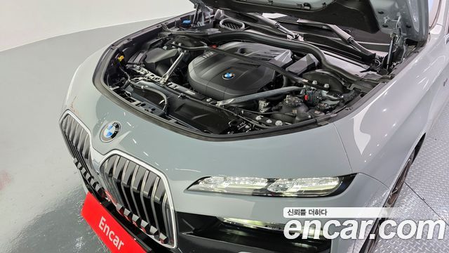 BMW 7-Series 740i xDrive M Sport