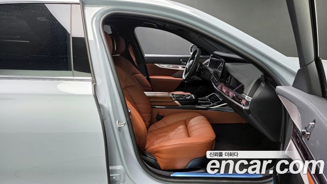 BMW 7-Series 740i xDrive M Sport