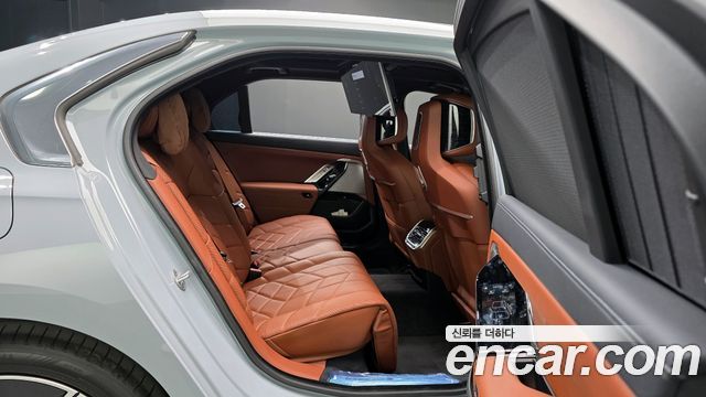 BMW 7-Series 740i xDrive M Sport