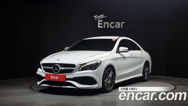 Mercedes-Benz CLA-Class CLA220 AMG Line