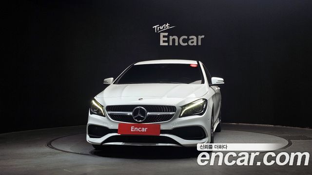Mercedes-Benz CLA-Class CLA220 AMG Line