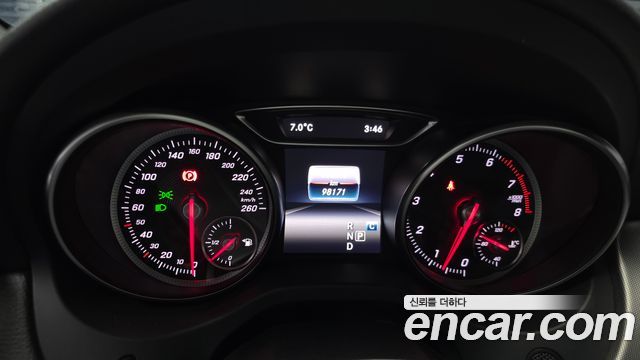 Mercedes-Benz CLA-Class CLA220 AMG Line