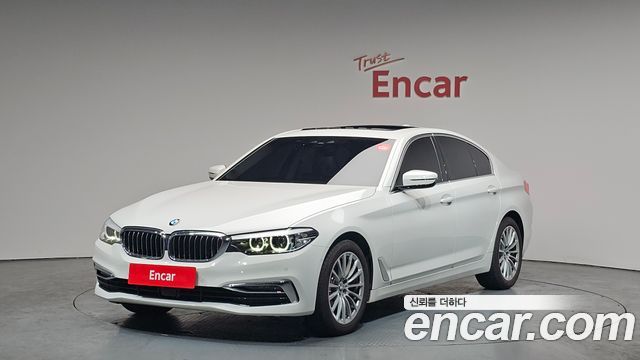 BMW 5-Series 520i Luxury