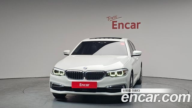 BMW 5-Series 520i Luxury