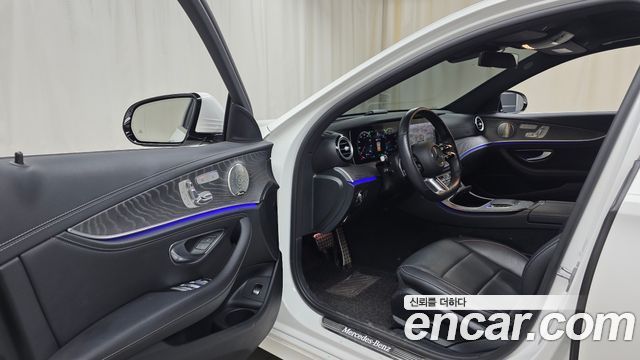 Mercedes-Benz E-Class E350 4MATIC AMG Line