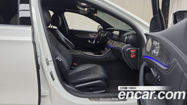 Mercedes-Benz E-Class E350 4MATIC AMG Line