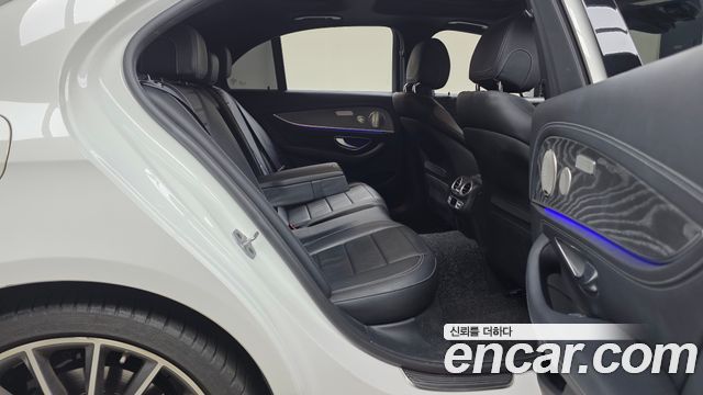 Mercedes-Benz E-Class E350 4MATIC AMG Line