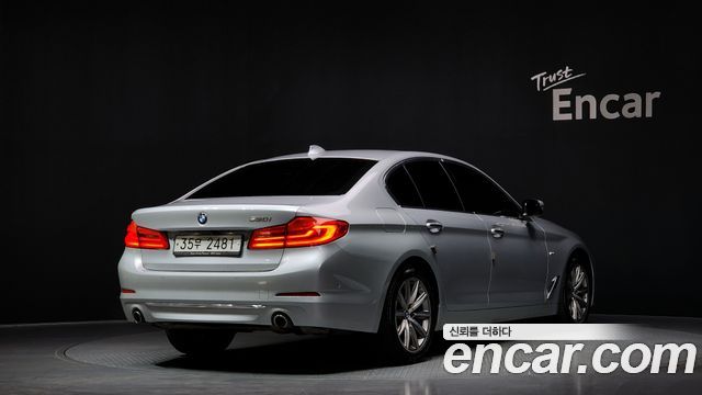 BMW 5-Series 520i Luxury