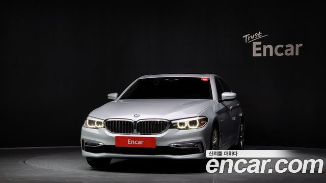 BMW 5-Series 520i Luxury