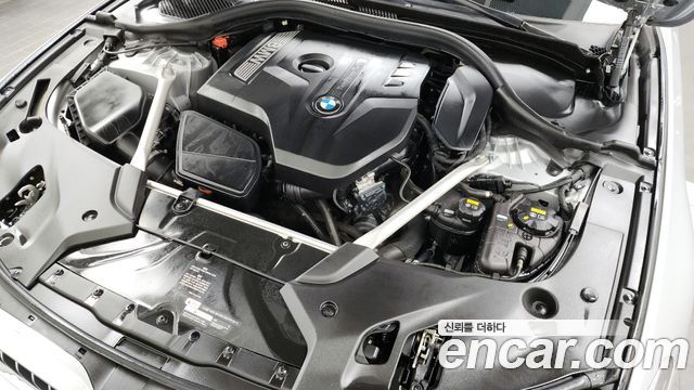 BMW 5-Series 520i Luxury