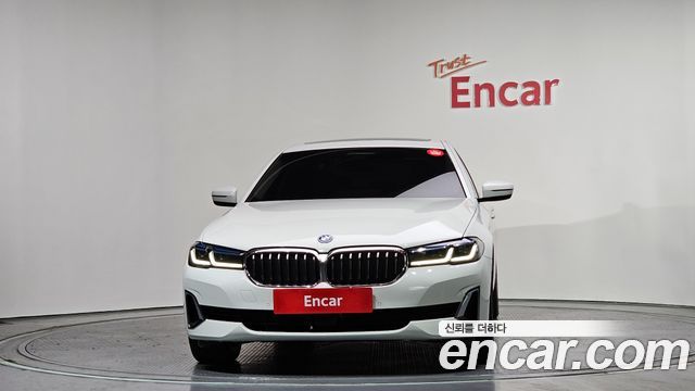 BMW 5-Series 530e Luxury