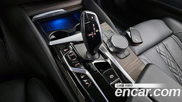 BMW 5-Series 530e Luxury