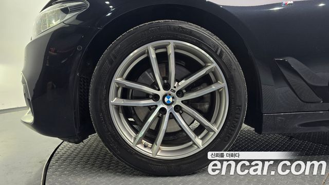 BMW 5-Series 520d M Sport Package Plus