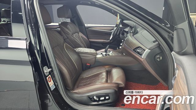 BMW 5-Series 520d M Sport Package Plus