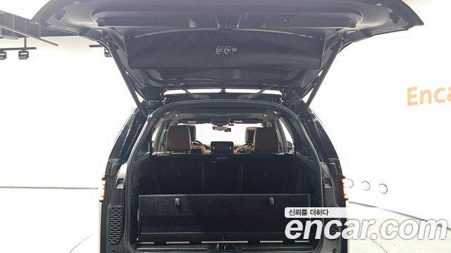 Land Rover Discovery 3.0 TD6 HSE Luxury