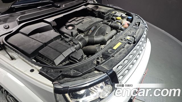 Land Rover Discovery 3.0 SDV6 SE