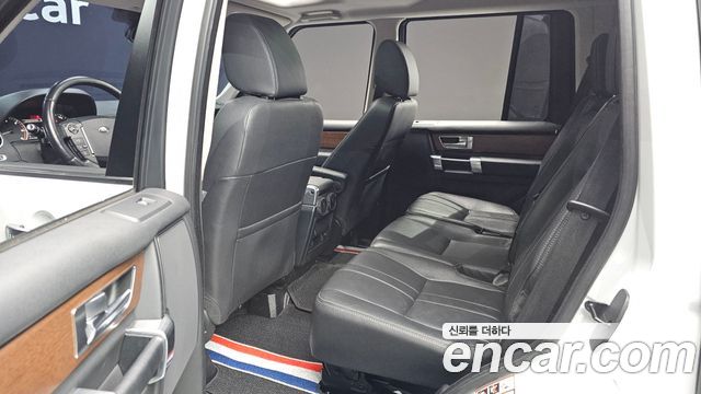 Land Rover Discovery 3.0 SDV6 SE