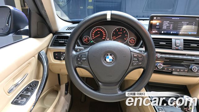 BMW 3-Series 320d