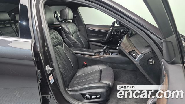 BMW 5-Series 530i xDrive M Sport Package Plus