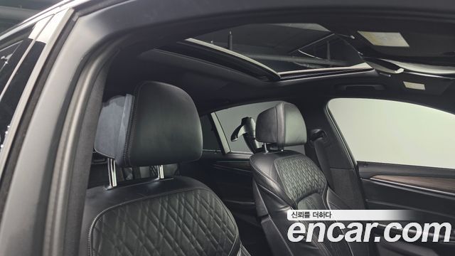 BMW 5-Series 530i xDrive M Sport Package Plus