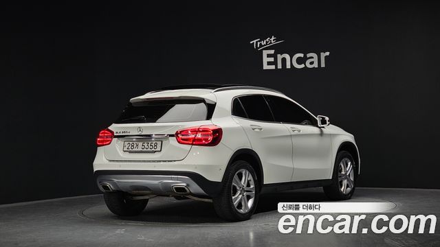 Mercedes-Benz GLA-Class GLA200 d