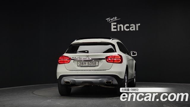 Mercedes-Benz GLA-Class GLA200 d