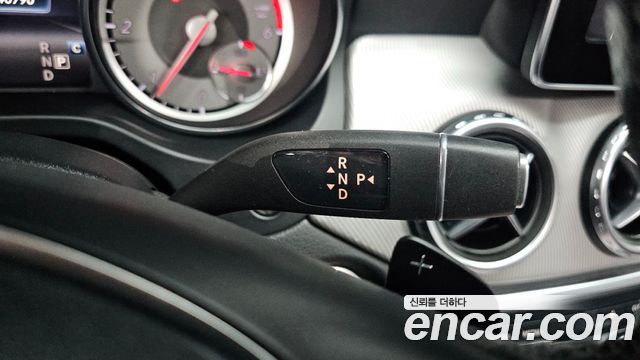 Mercedes-Benz GLA-Class GLA200 d