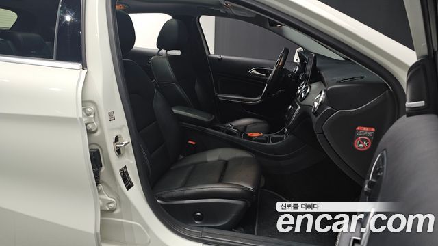 Mercedes-Benz GLA-Class GLA200 d