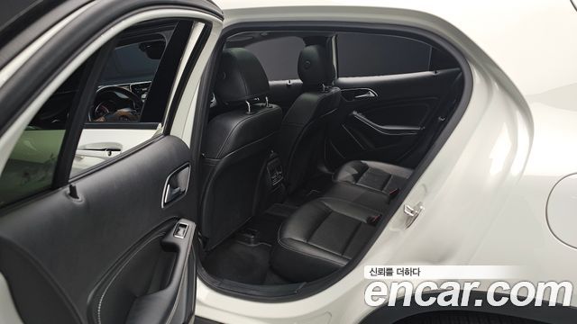 Mercedes-Benz GLA-Class GLA200 d