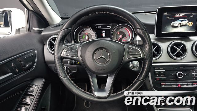 Mercedes-Benz GLA-Class GLA200 d