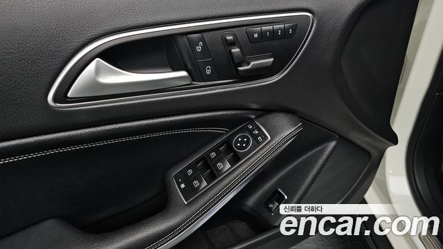 Mercedes-Benz GLA-Class GLA200 d
