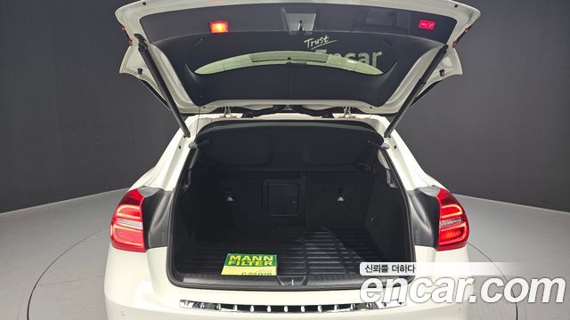 Mercedes-Benz GLA-Class GLA200 d
