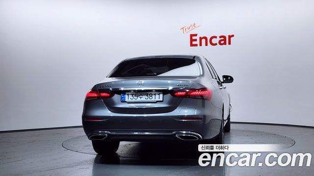 Mercedes-Benz E-Class E300e 4MATIC Exclusive