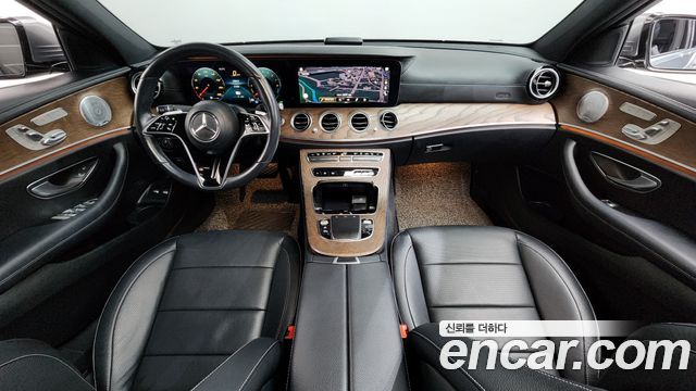Mercedes-Benz E-Class E300e 4MATIC Exclusive