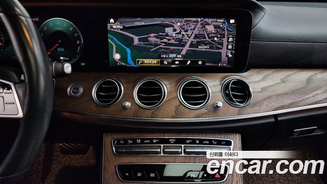 Mercedes-Benz E-Class E300e 4MATIC Exclusive