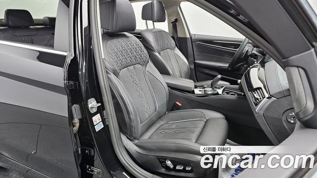 BMW 5-Series 530i Luxury