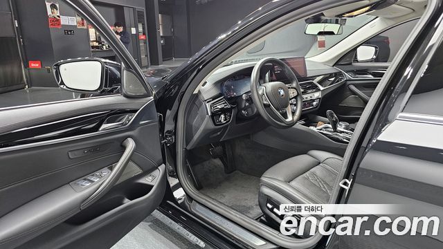 BMW 5-Series 530i Luxury