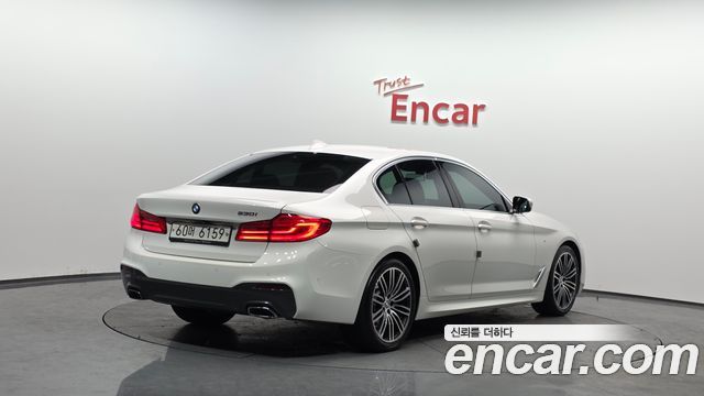 BMW 5-Series 530i M Sport Package Plus