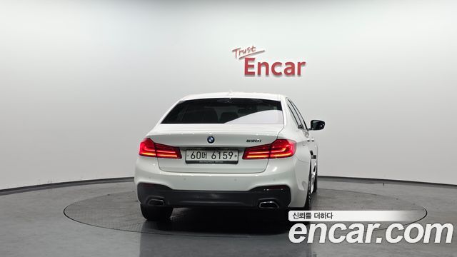 BMW 5-Series 530i M Sport Package Plus