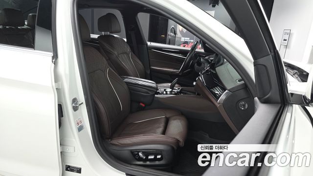 BMW 5-Series 530i M Sport Package Plus