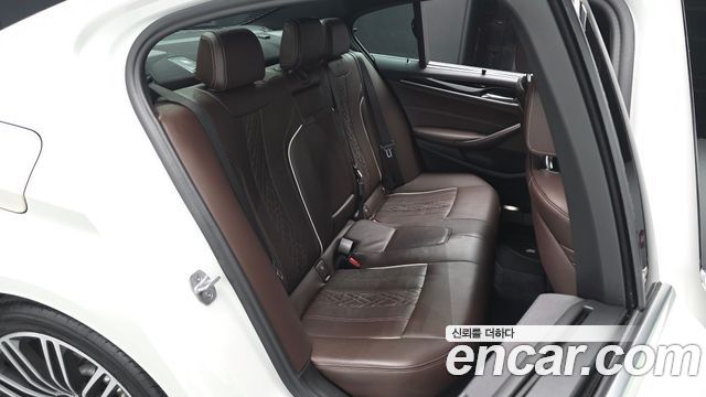 BMW 5-Series 530i M Sport Package Plus