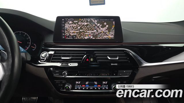 BMW 5-Series 530i M Sport Package Plus